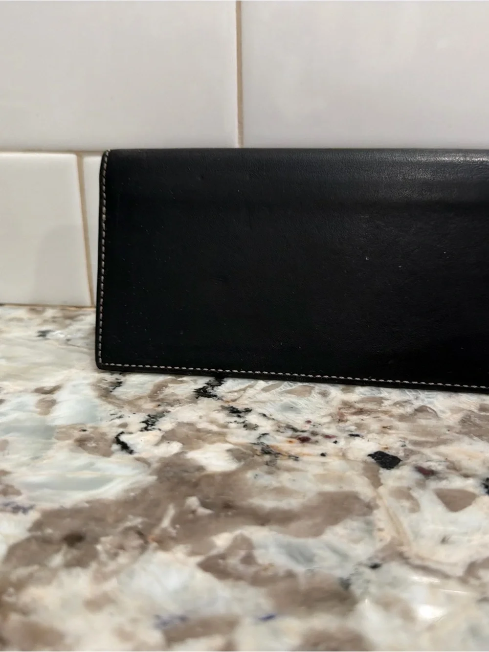 Coach Black Men's Leather Wallet with Contrast Stitching